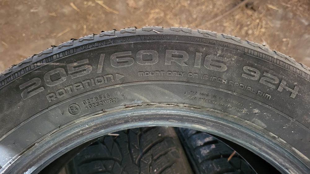 Nokian WR D4 205/60/16