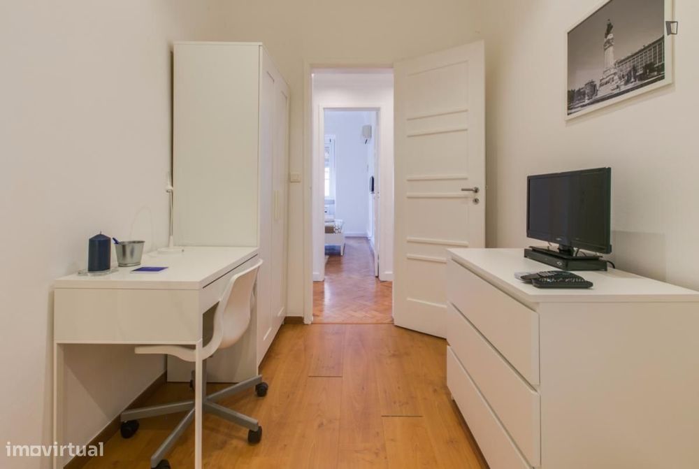 Quarto - localizado em Picoas Lisbon