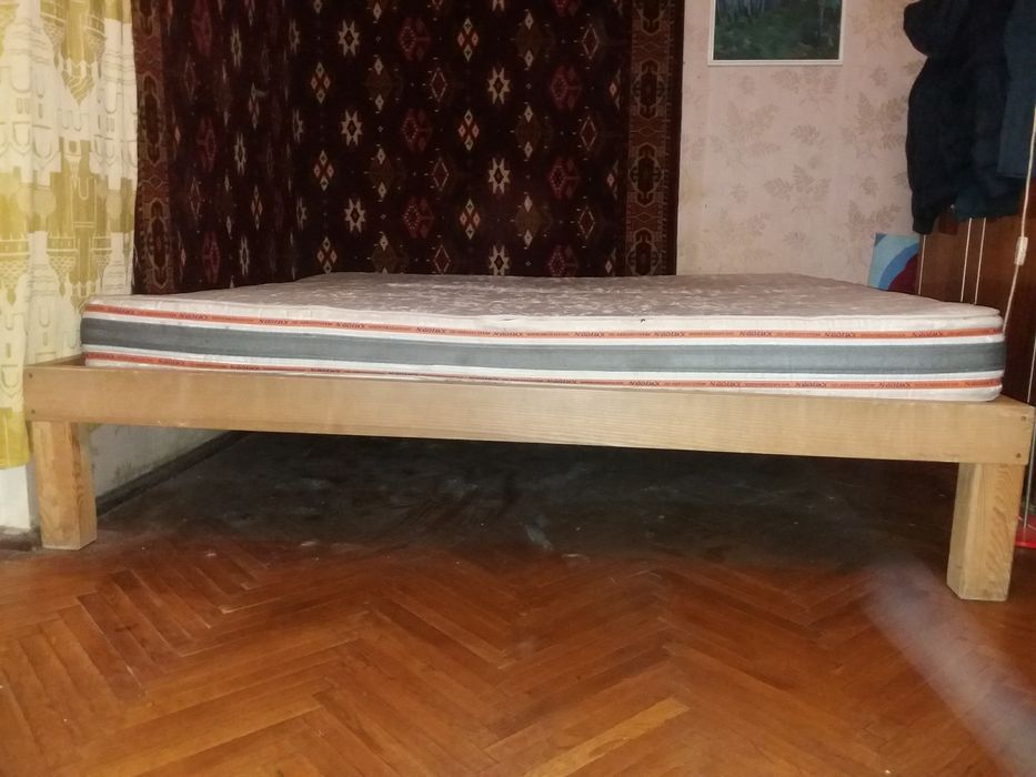 Матрас на двуспальную кровать
