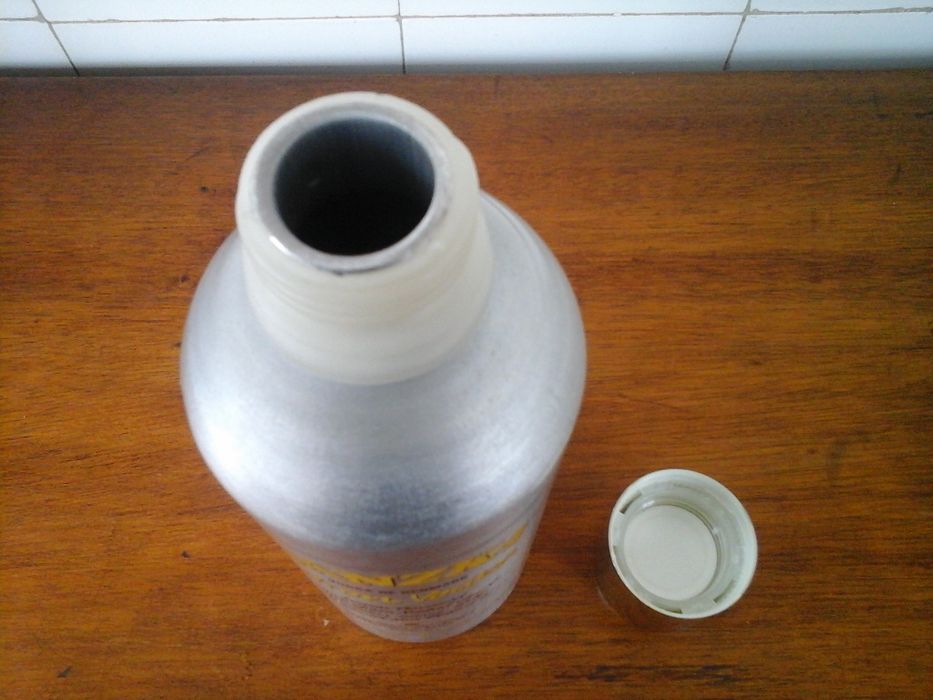 Garrafa de Vodka Citron DANZKA em alumínio, vazia