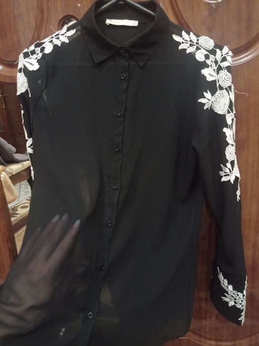 Жіноча гарна сорочка