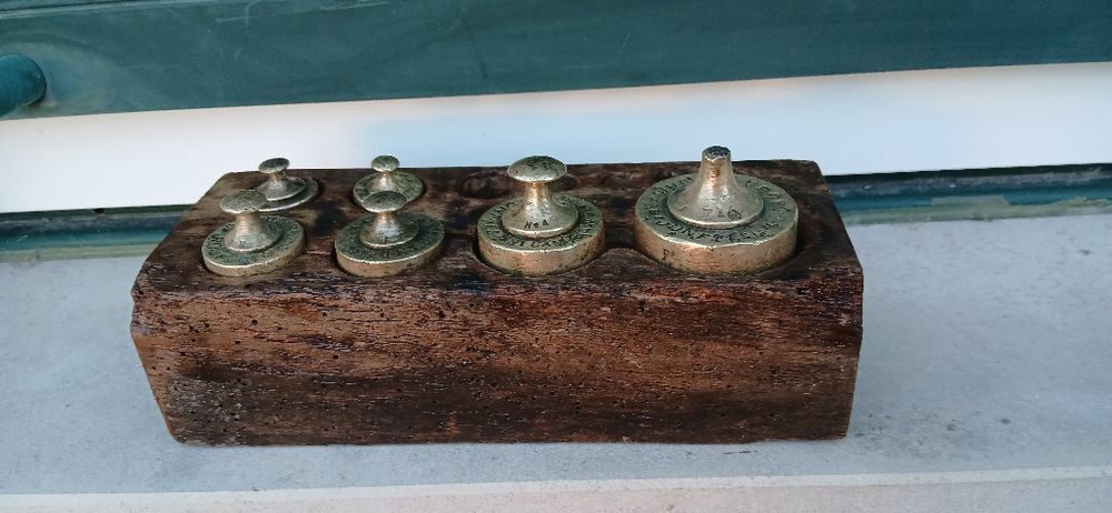Conjunto pesos antigos