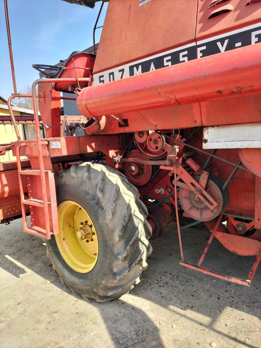 Wszystkie części kombajn Massey Ferguson 487.507