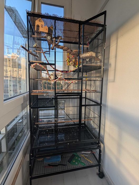 Gaiola de Grandes Dimensões – Totalmente Equipada e Personalizada