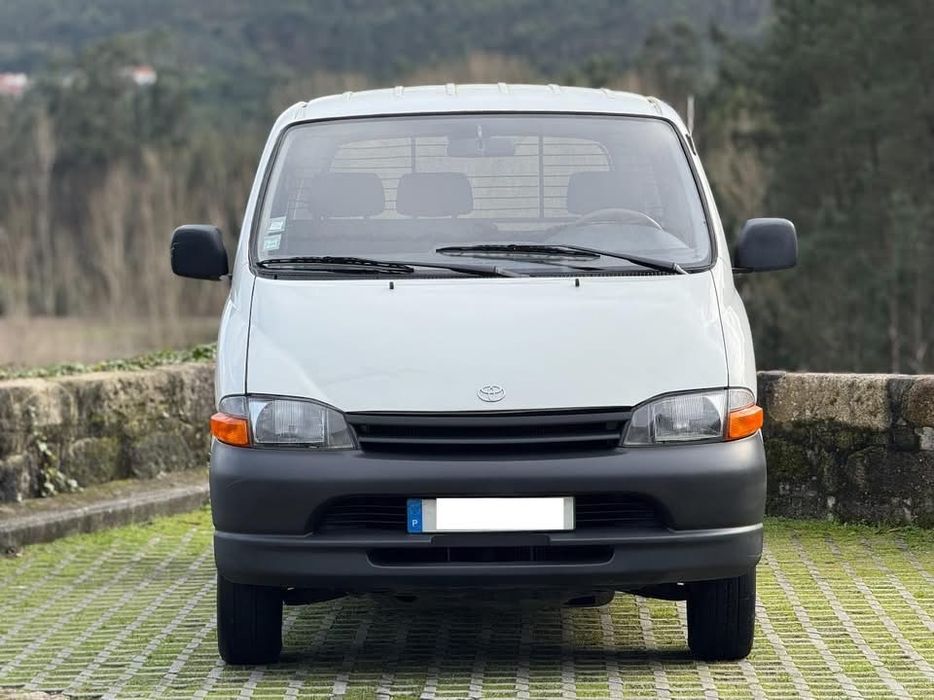 toyota hiace 2.4D