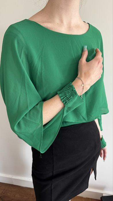 Продам блузку Zara, розмір M