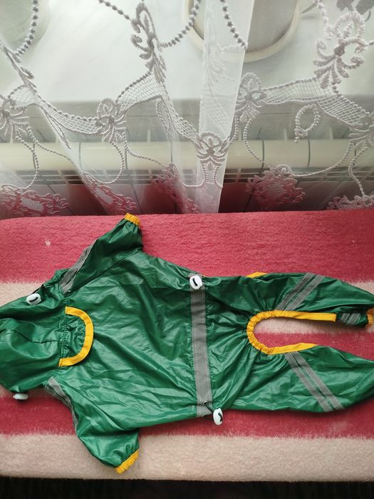 Продам дождевик для собак