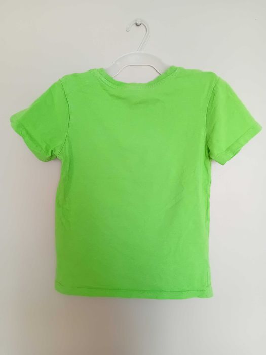 Zielony t-shirt z napisem