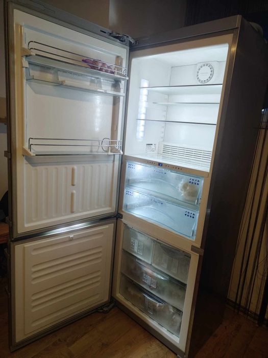 Lodówka Liebherr CBNes 5167 – Premium Model z Kostkarką do Lodu