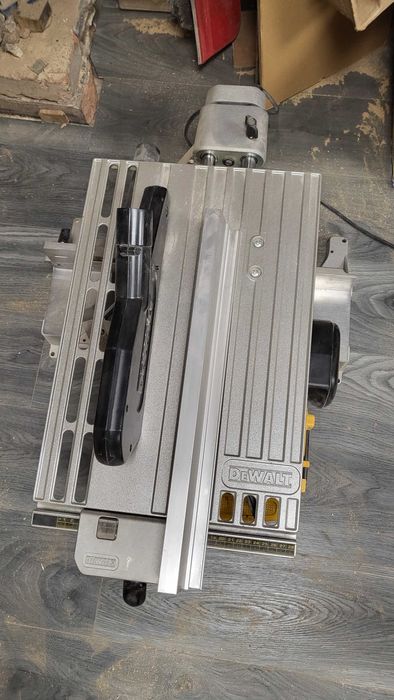 Piła Ukosowa / Stołowa DeWalt D27111 (2w1) – Tarcza 305mm