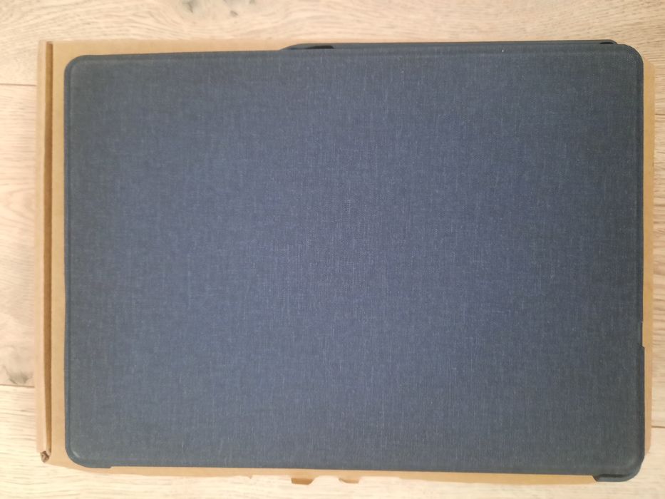 Etui na tablet z klawiaturą bluetoothu nowe