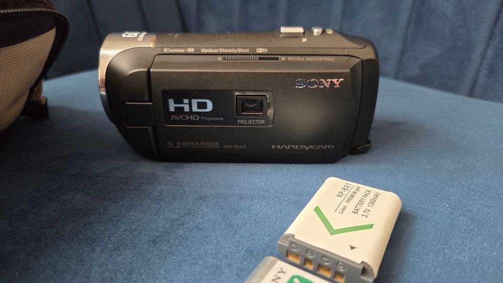 SONY PJ410: kamera Handycam® z wbudowanym projektorem