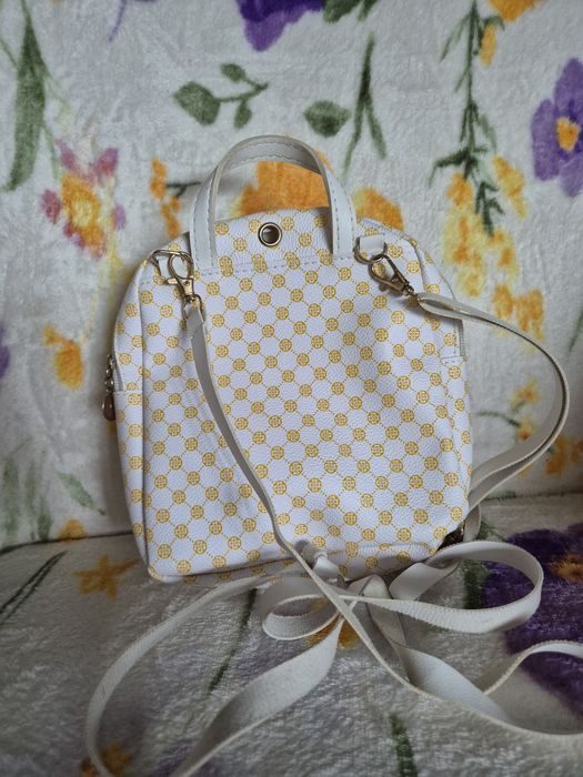 Mini jasny plecaczek