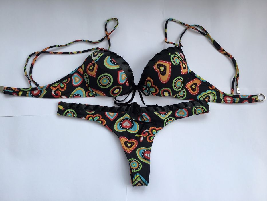 Купальник фірми Magistral (Угорщина) розмір S (низ) та М (верх)