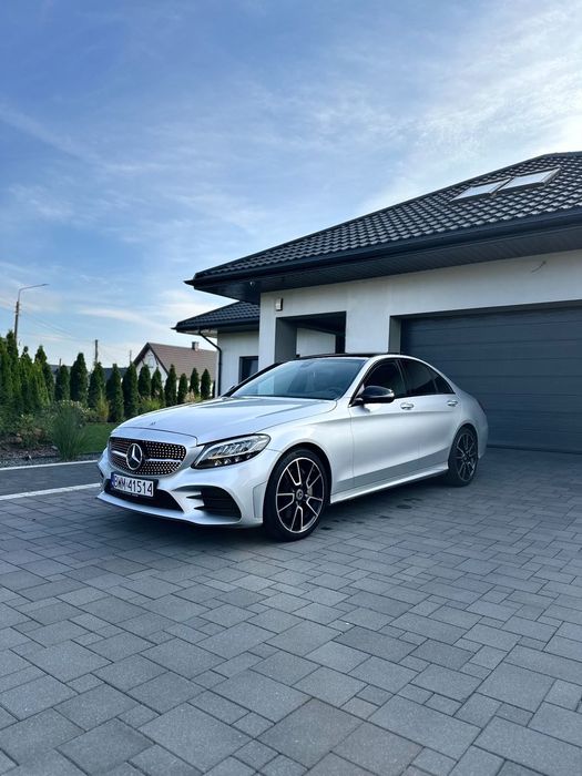 Mercedes-Benz Klasa C 300 4matic pakiet Amg mocne wyposażenie