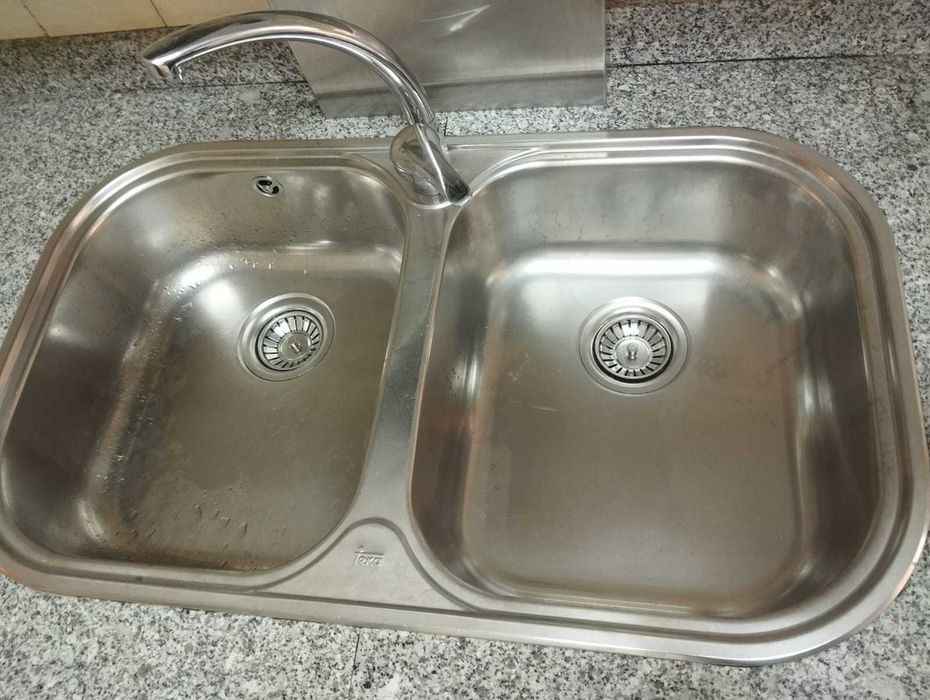 Cozinha em bom estado de conservação