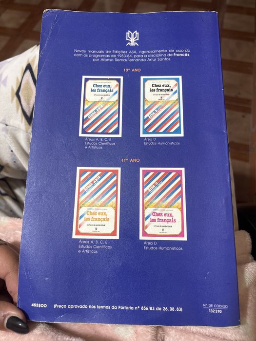 “Chez eux, les français” - 10° ano de escolaridade // Edições ASA