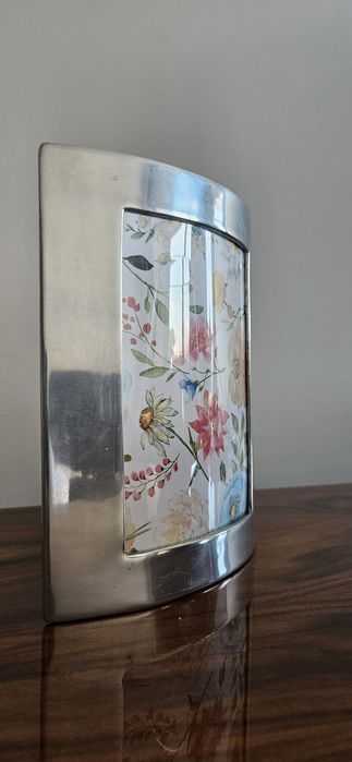 Silver Curved Frame64862707198339121