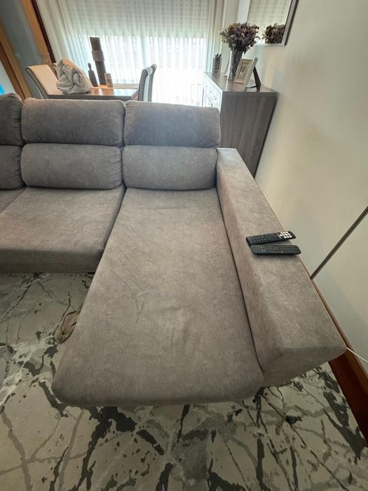Sofá 3 lugares com chaise longe