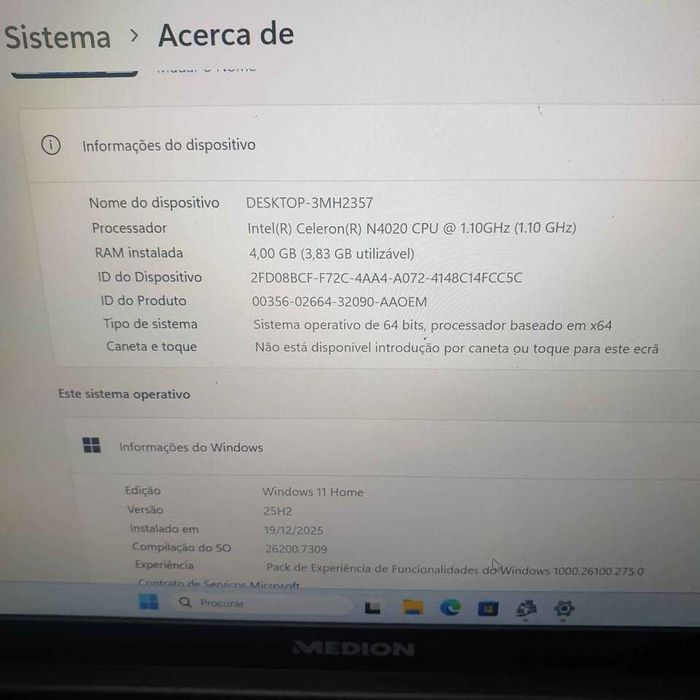 Portátil Medion E4251