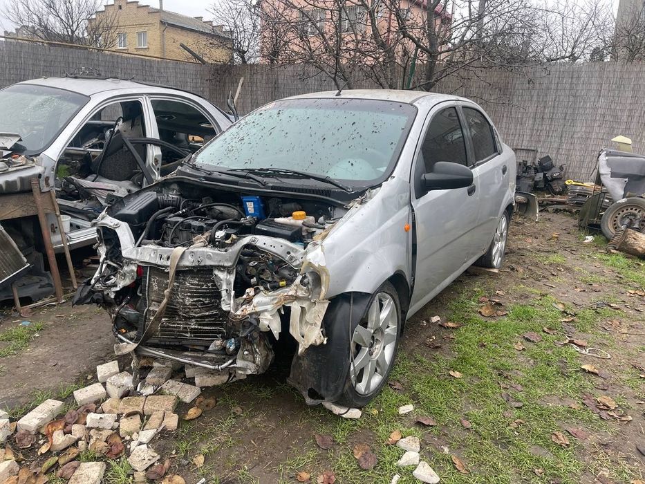 Разборка Aveo t200