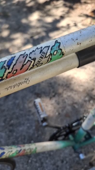 Bicicleta antiga de estrada pirineu