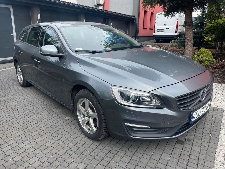Volvo V60 Led*Xenon*Navi*P.fotele*Alu*Hak*Serwis*Bezwypadkowy*Zadbany*