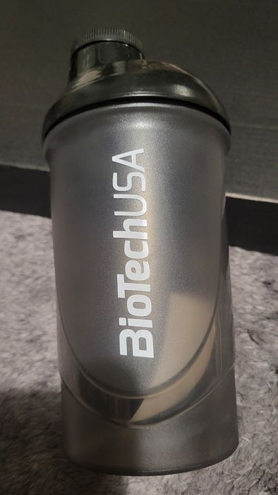 Nowy Shaker do odżywek białkowych 600ml+