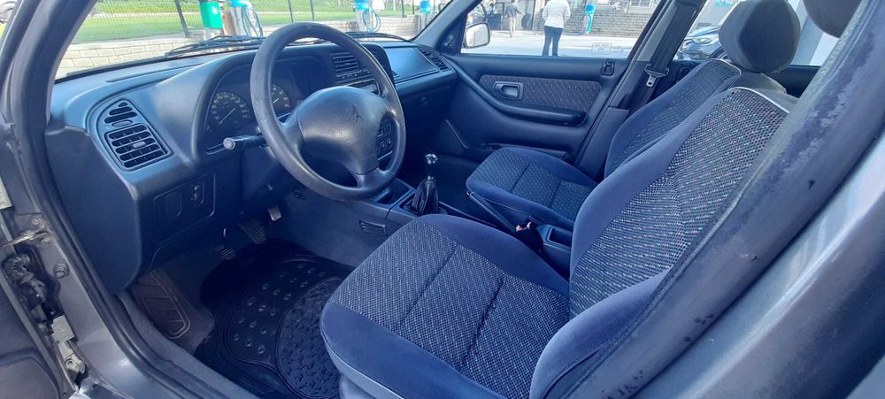 Peugeot em bom estado!!