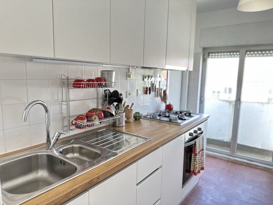 Quarto muito bom em T3 de ambiente tranquilo