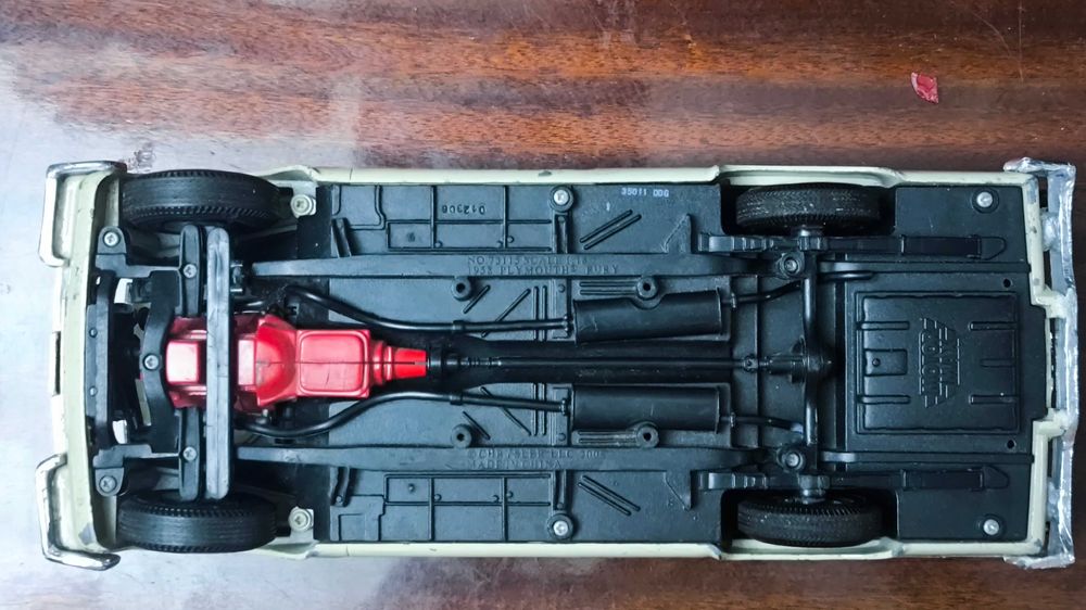 Модель Plymouth Fury 1958 1/18 Motormax