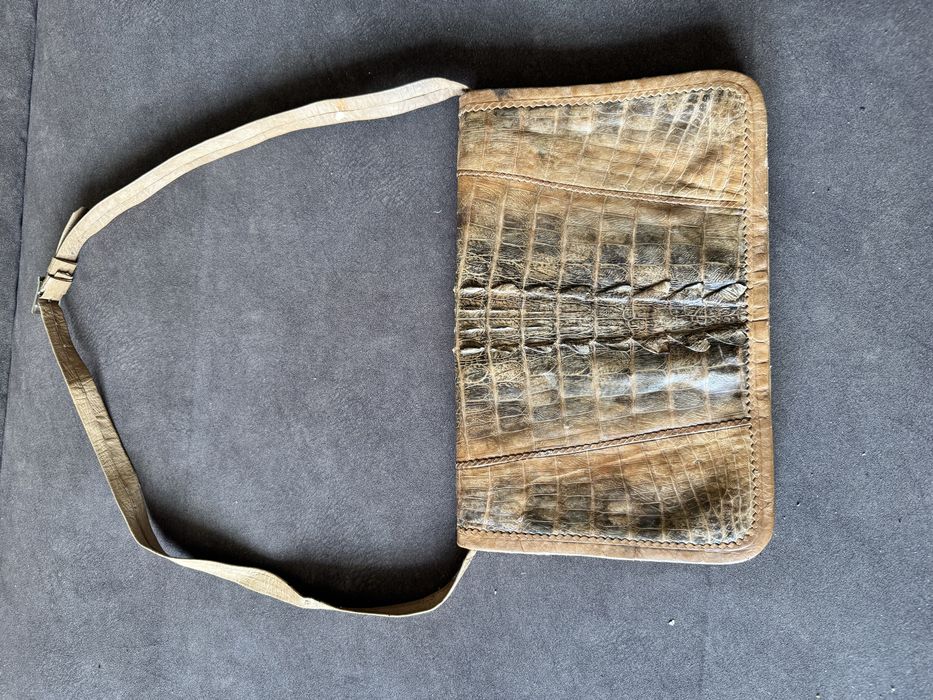 Весельна сумка з крокодила