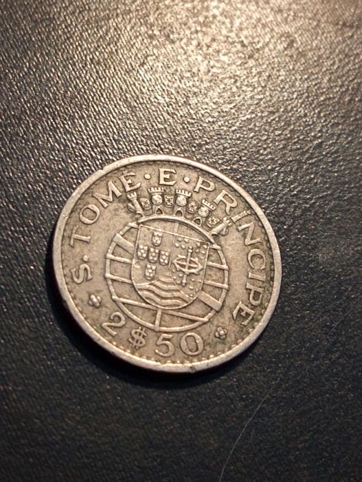 2,5 escudos - S. Tome e Principe	1971	- CuproNíquel - Muito escassa