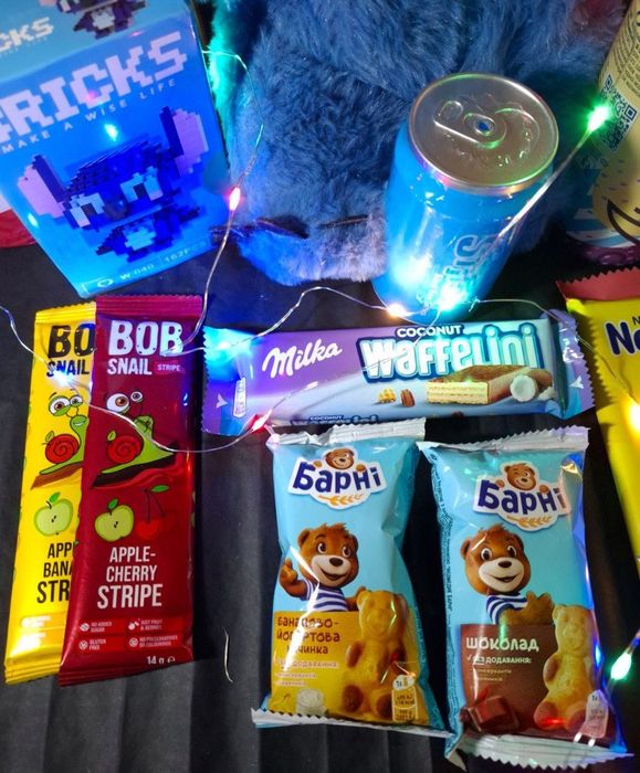 Подарунковий бокс "Дихаючий Стіч" (Stitch) - набір з солодощами