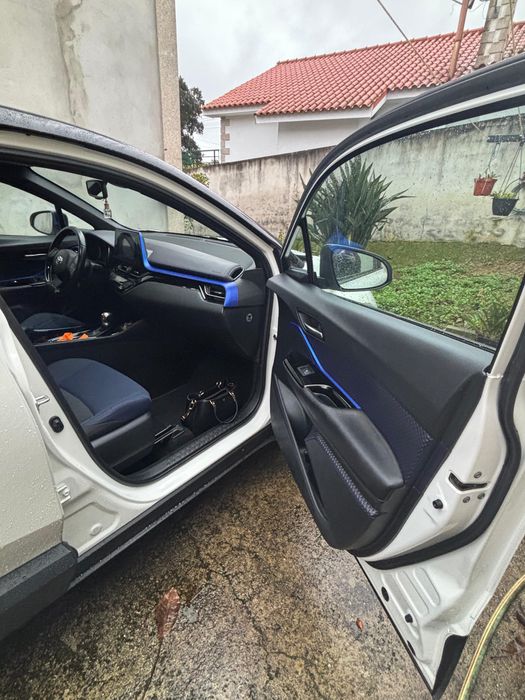 Toyota C-HR 1.8 HSD Comfort | Híbrido | Automático