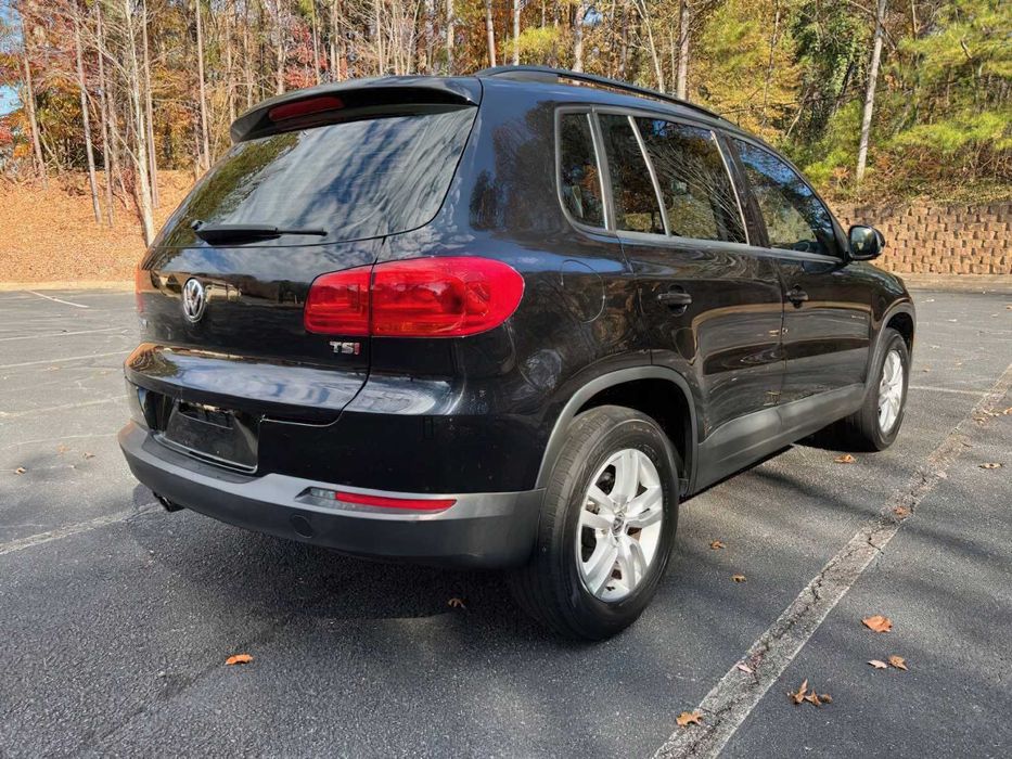 Volkswagen Tiguan      2016