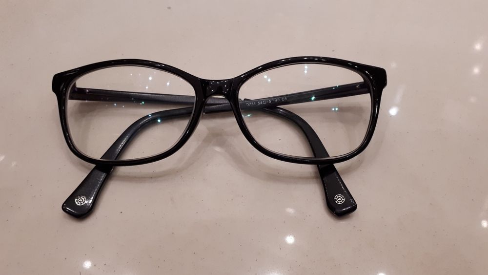 Oprawki VERMARI czarne