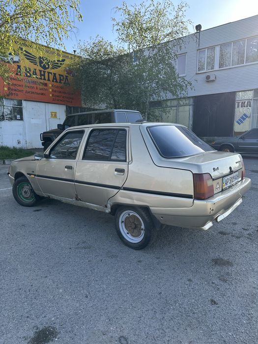 Славута 2002 с документамі 1.2 газ бенз