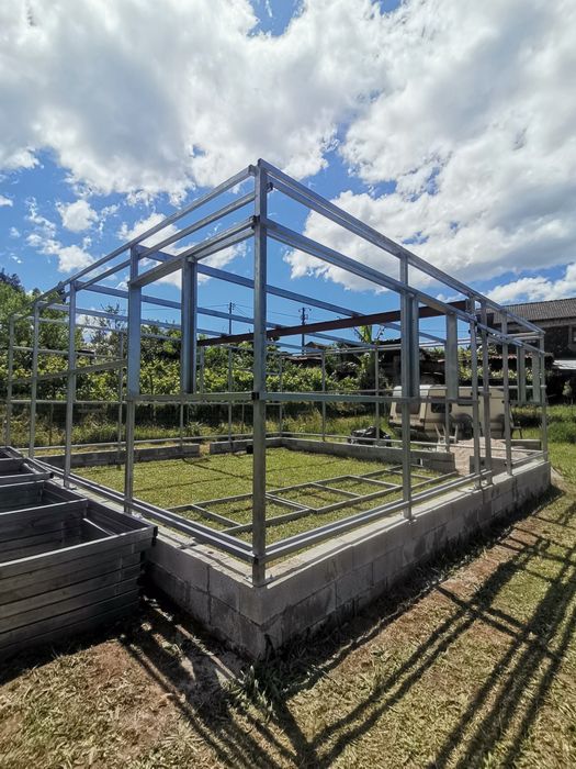 Estrutura em ferro galvanizado