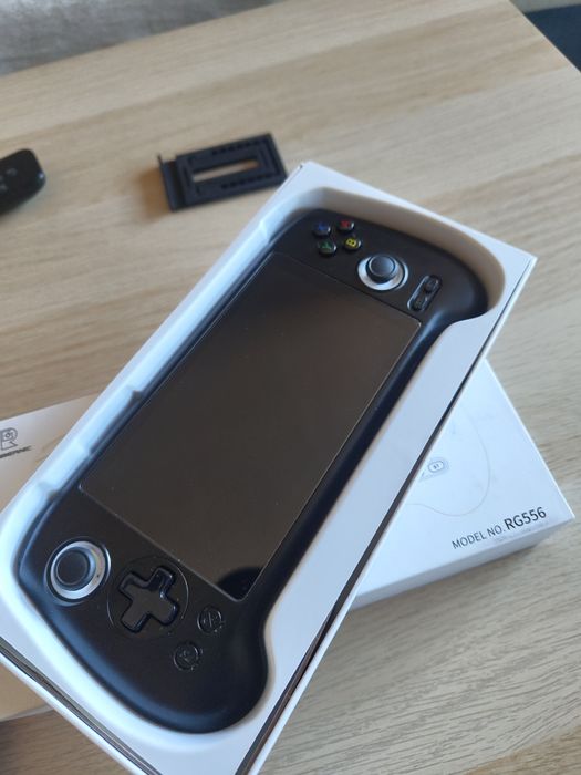 Consola Anbernic RG556 OLED