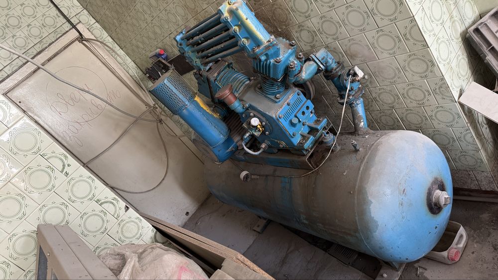 Продам компрессор