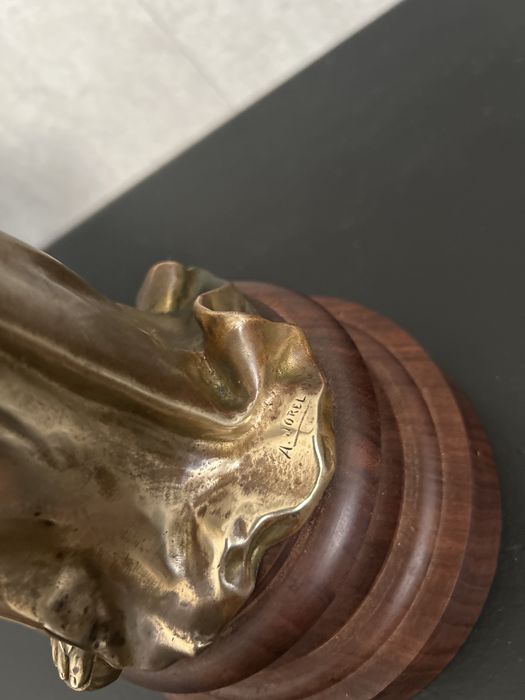 Figura de bronze japonesa do período Meiji de Alfred Jorel