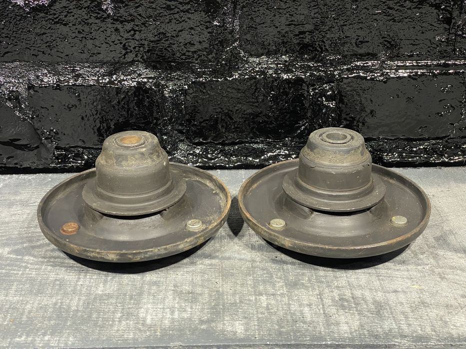 Опорнік передній Bmw E38