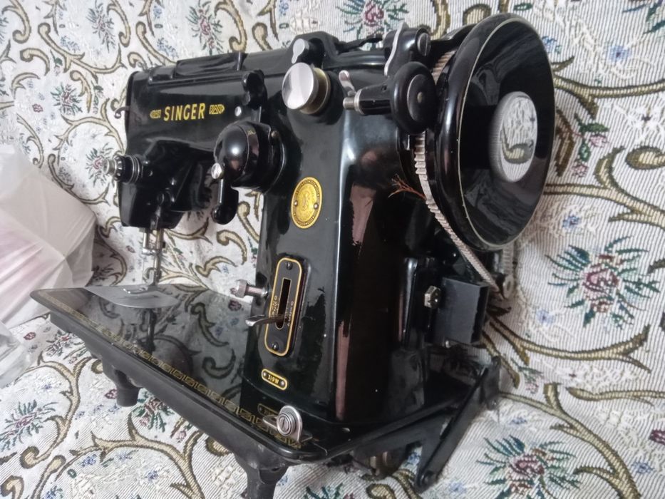 Швейная машина Singer