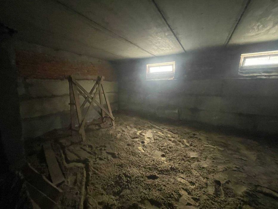 Продається фасадне комерційне приміщення у центральній частині міста