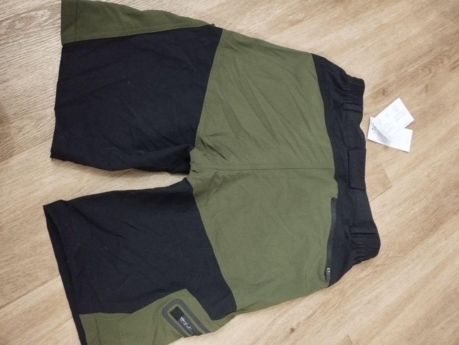 Nowe spodenki funkcyjne tomshs XS
