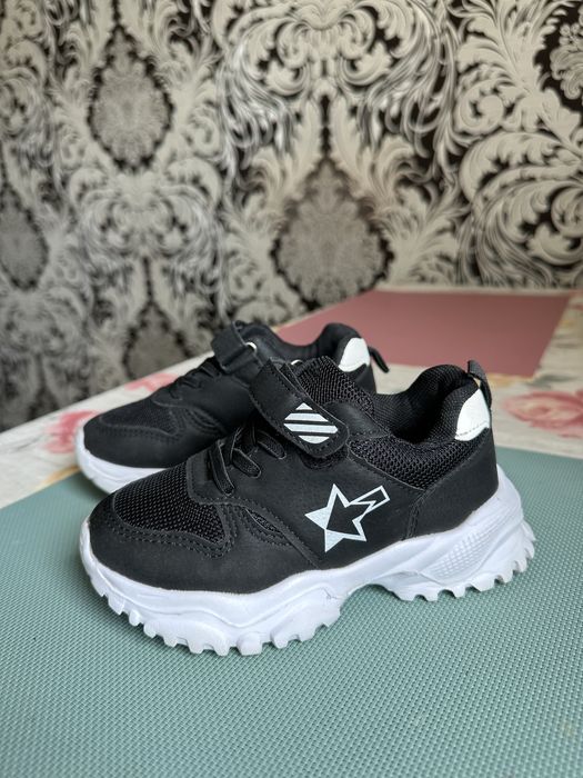 Дитячі кросівки 28розмір