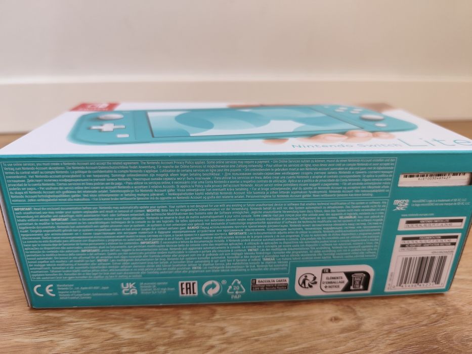 Nintendo switch turquesa