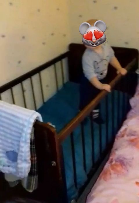 Детская кроватка