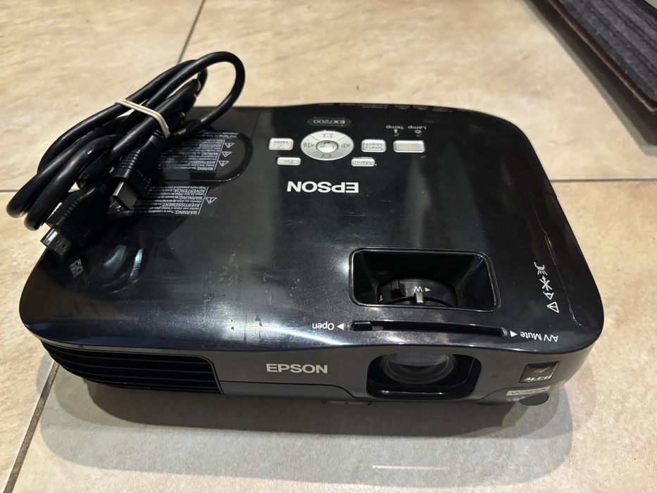 Projektor epson EX7200